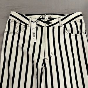 NWT Alice + Olivia Monochrome Stripe Jeans Size 29